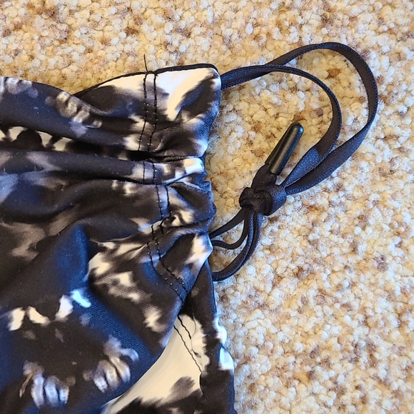 Fabletics Norwalk athletic tank, black and white tie dye, NWT - Picture 8 of 16